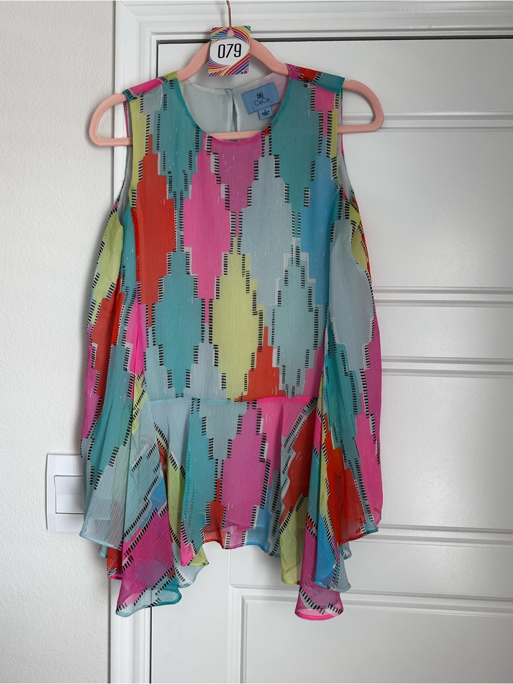 CeCe Women’s Multicolor Abstract Print Sleeveless Peplum Blouse